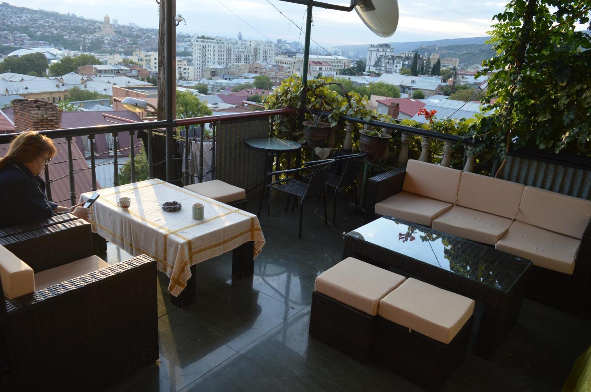 Terasa Mtacminda Apartment Tbilisi Bagian luar foto
