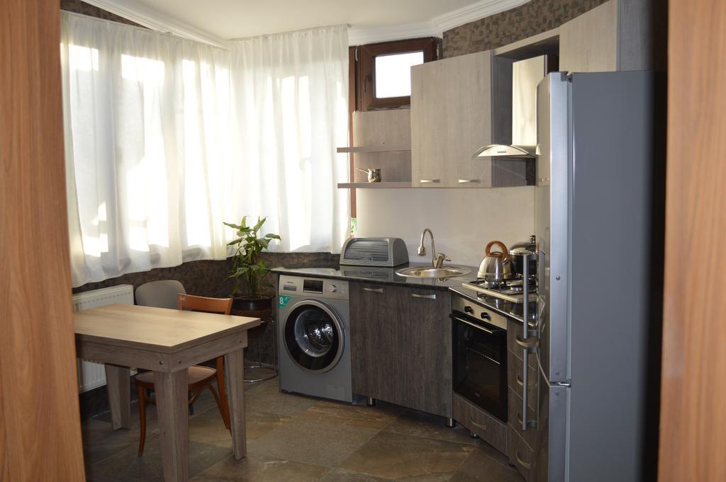 Terasa Mtacminda Apartment Tbilisi Bagian luar foto