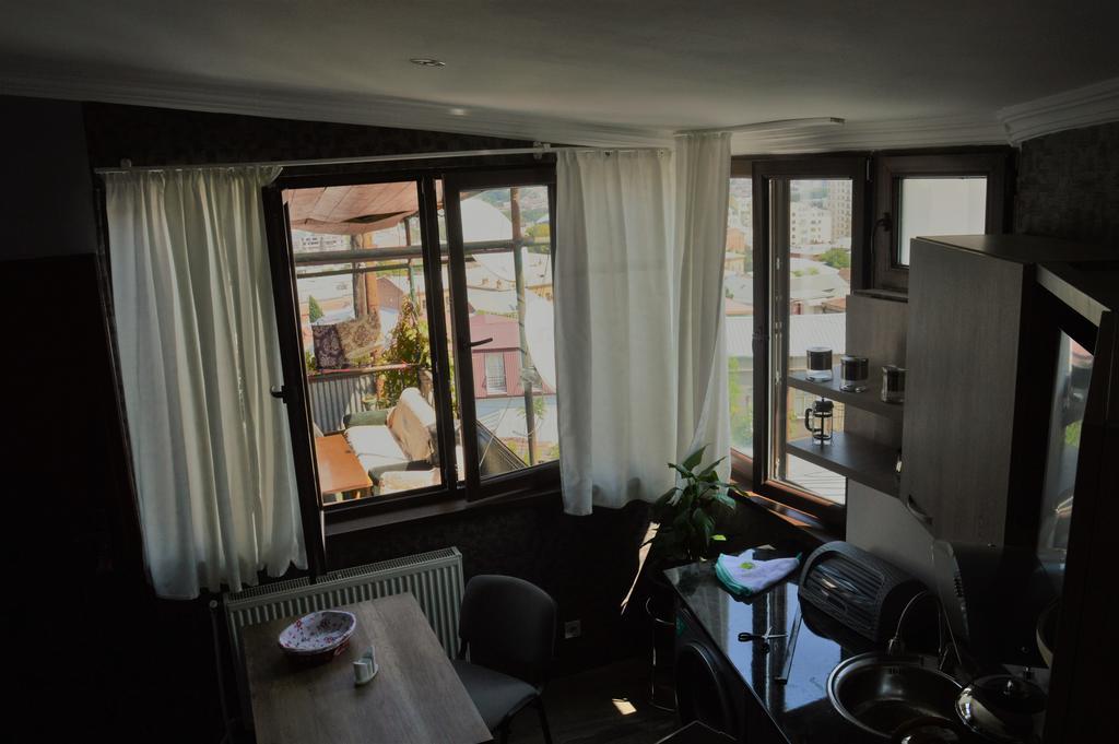 Terasa Mtacminda Apartment Tbilisi Bagian luar foto