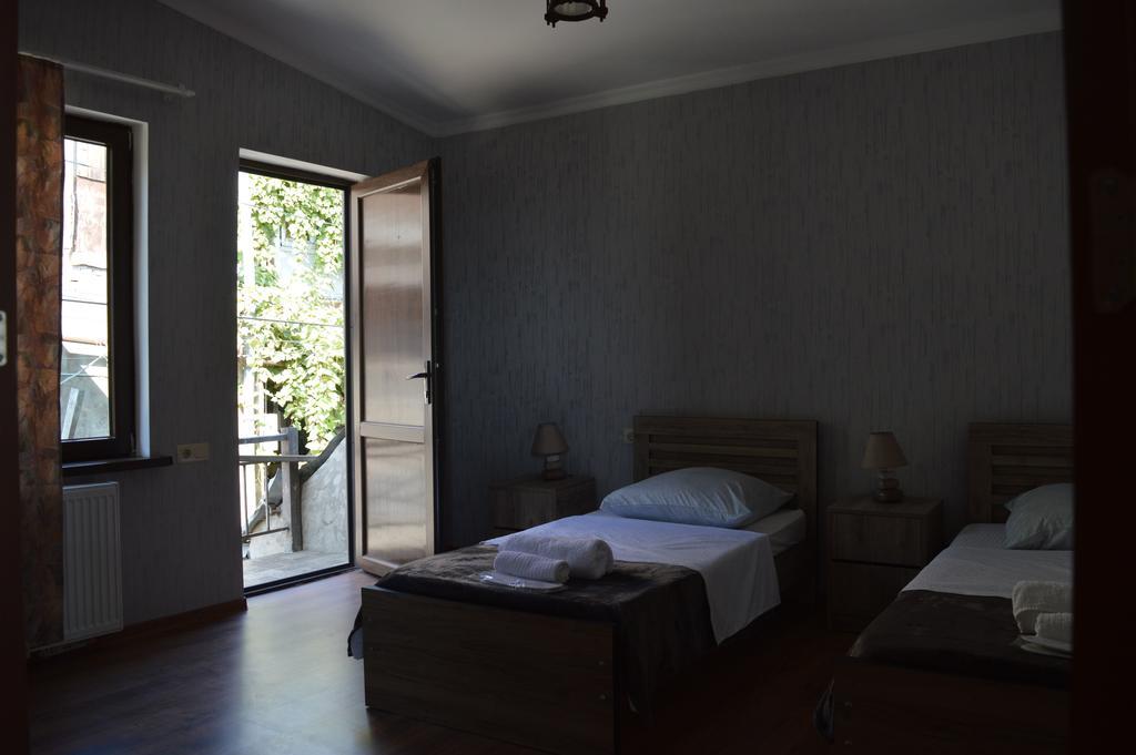 Terasa Mtacminda Apartment Tbilisi Bagian luar foto