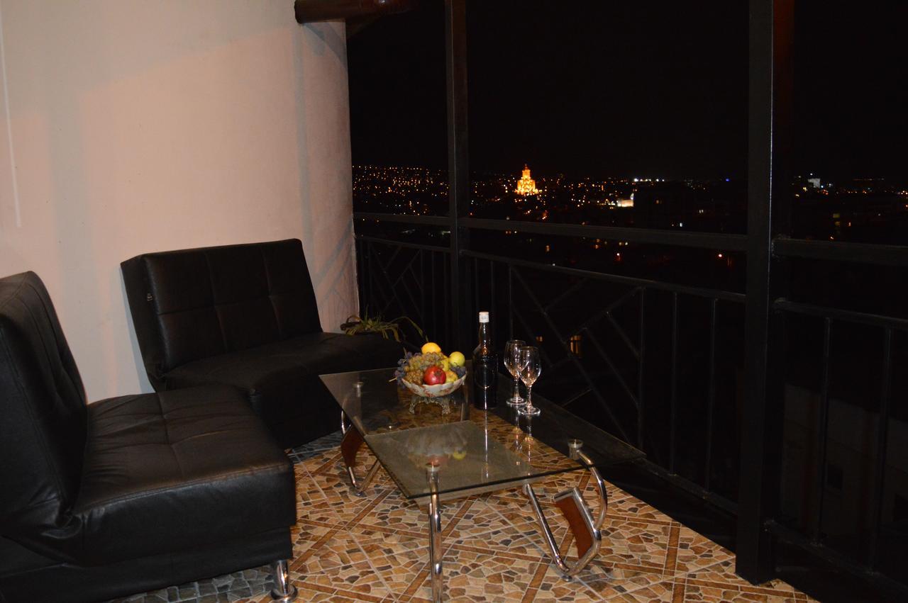 Terasa Mtacminda Apartment Tbilisi Bagian luar foto